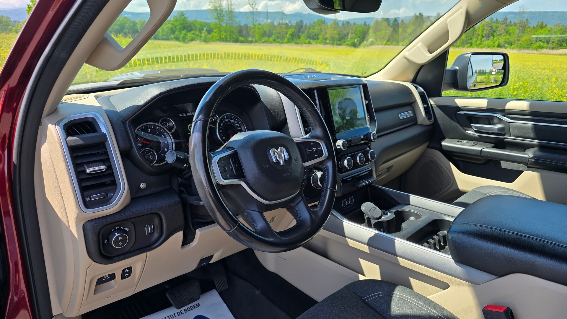 DODGE 1500 Crew Cab 5.7 Hemi Bighorn-image-14