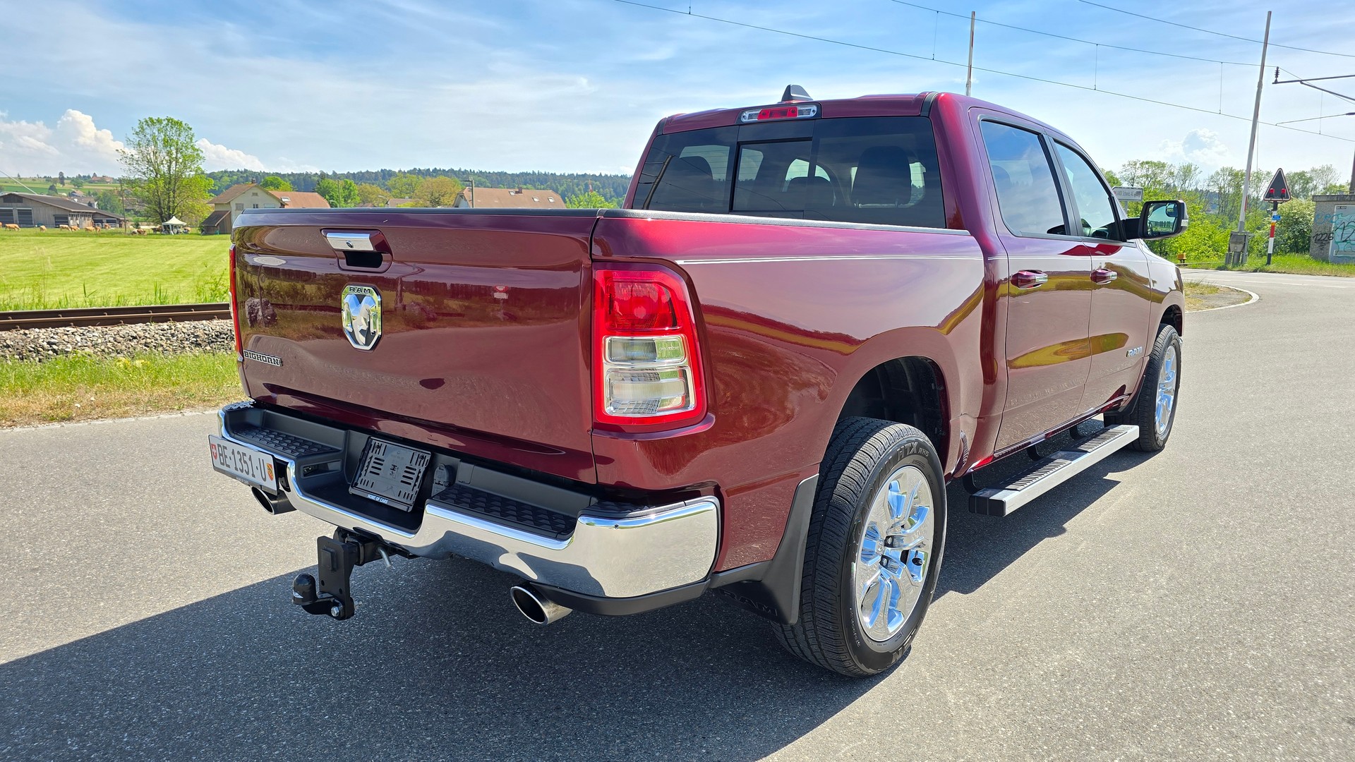 DODGE 1500 Crew Cab 5.7 Hemi Bighorn-image-7