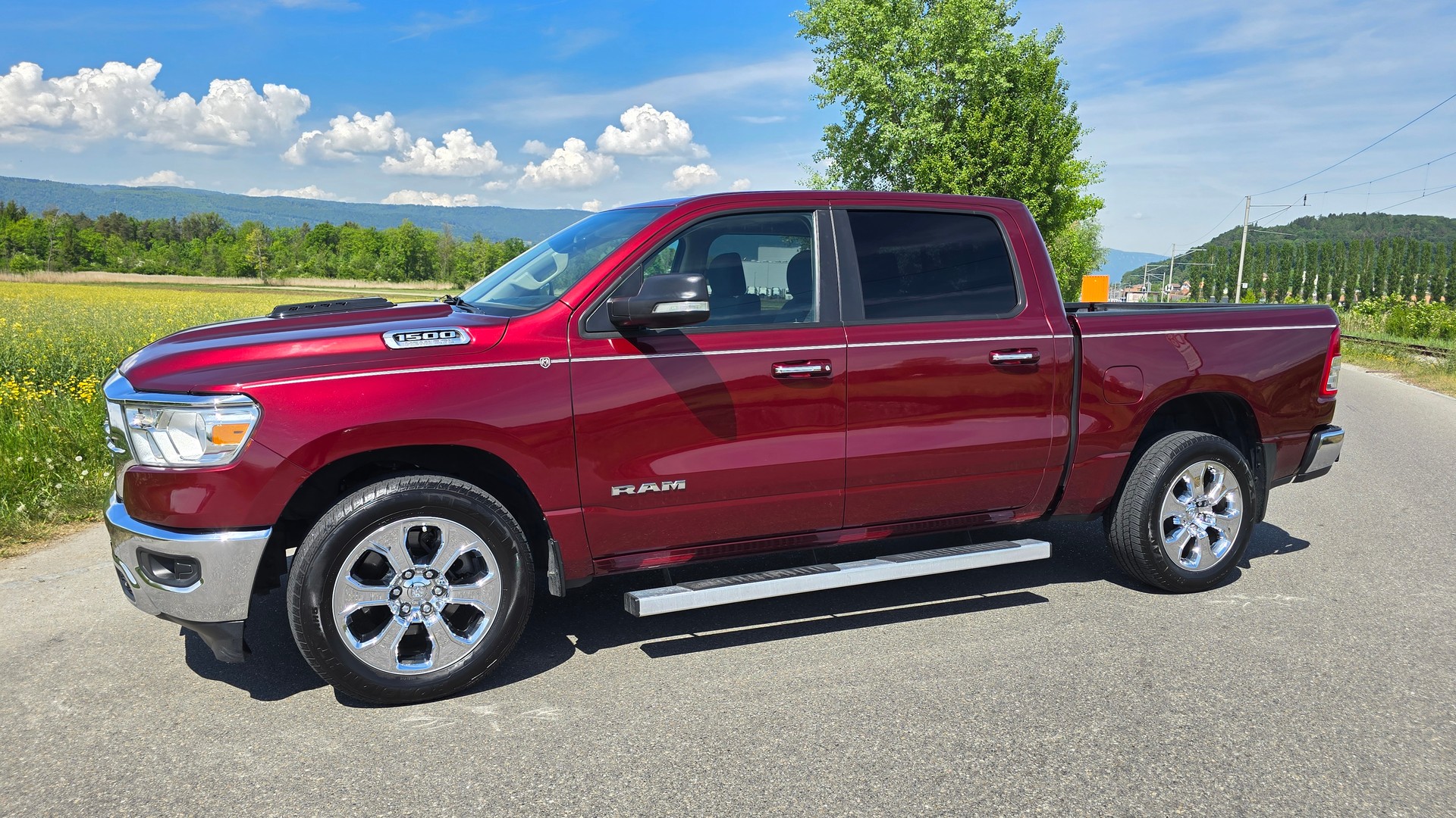 DODGE 1500 Crew Cab 5.7 Hemi Bighorn-showroom-element-2