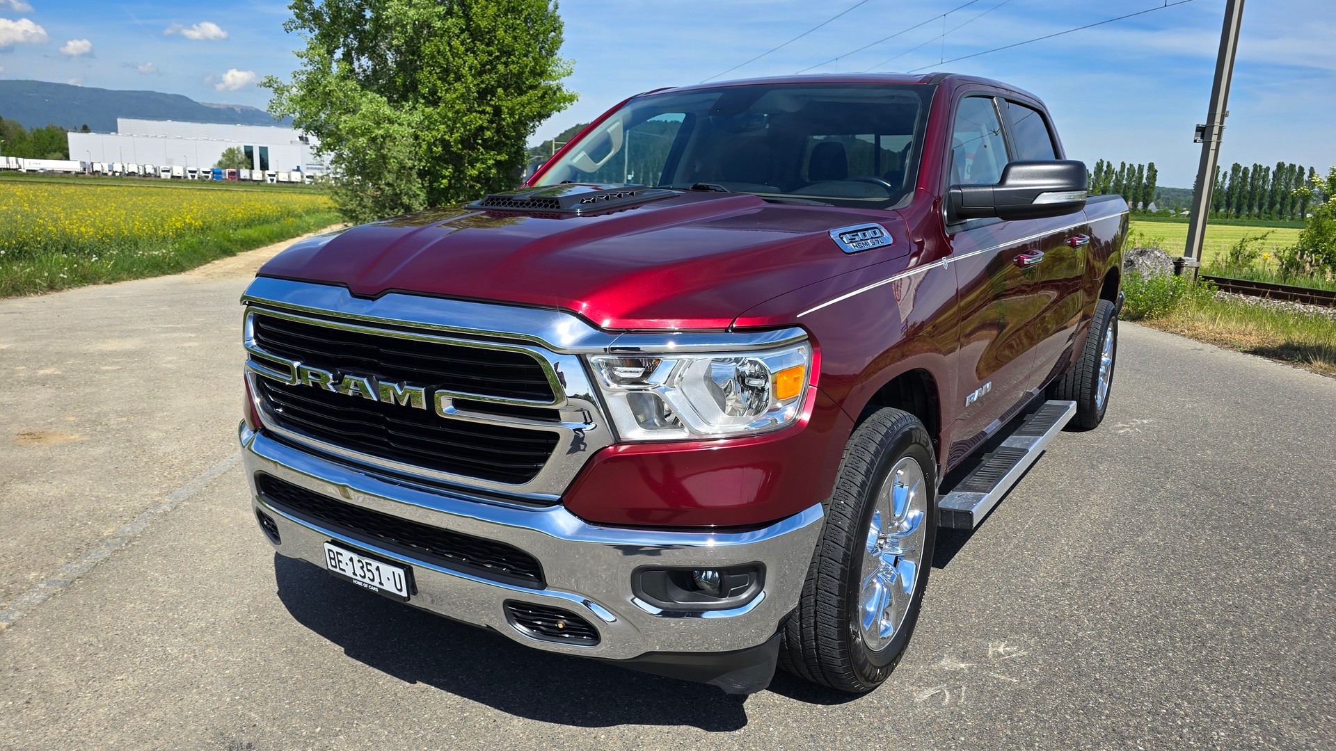 DODGE 1500 Crew Cab 5.7 Hemi Bighorn