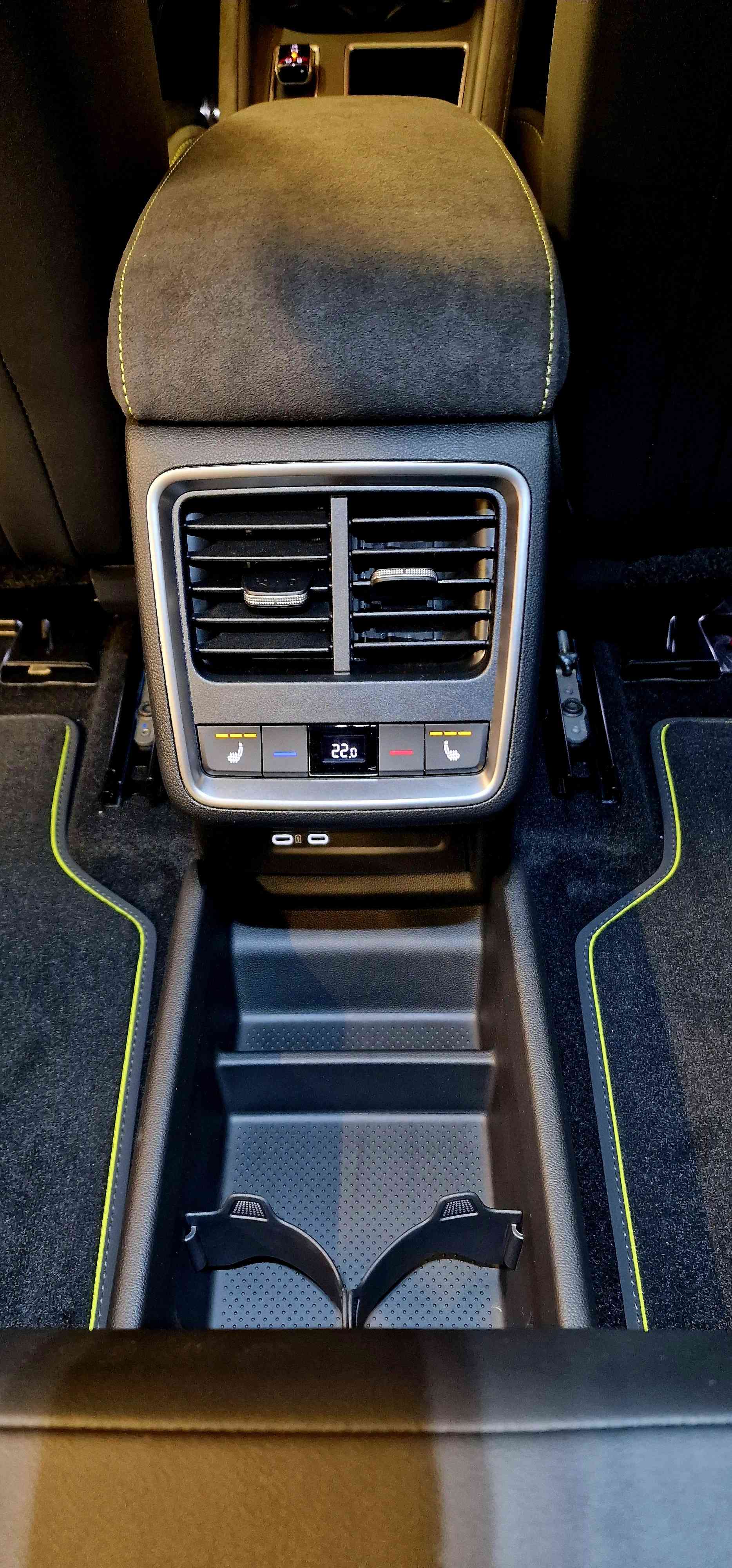 SKODA Elroq RS 4x4-image-11
