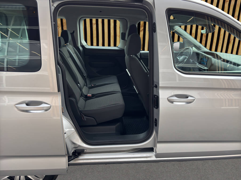 VW Caddy Kombi 2.0 TDI 102 BlueMT-image-5