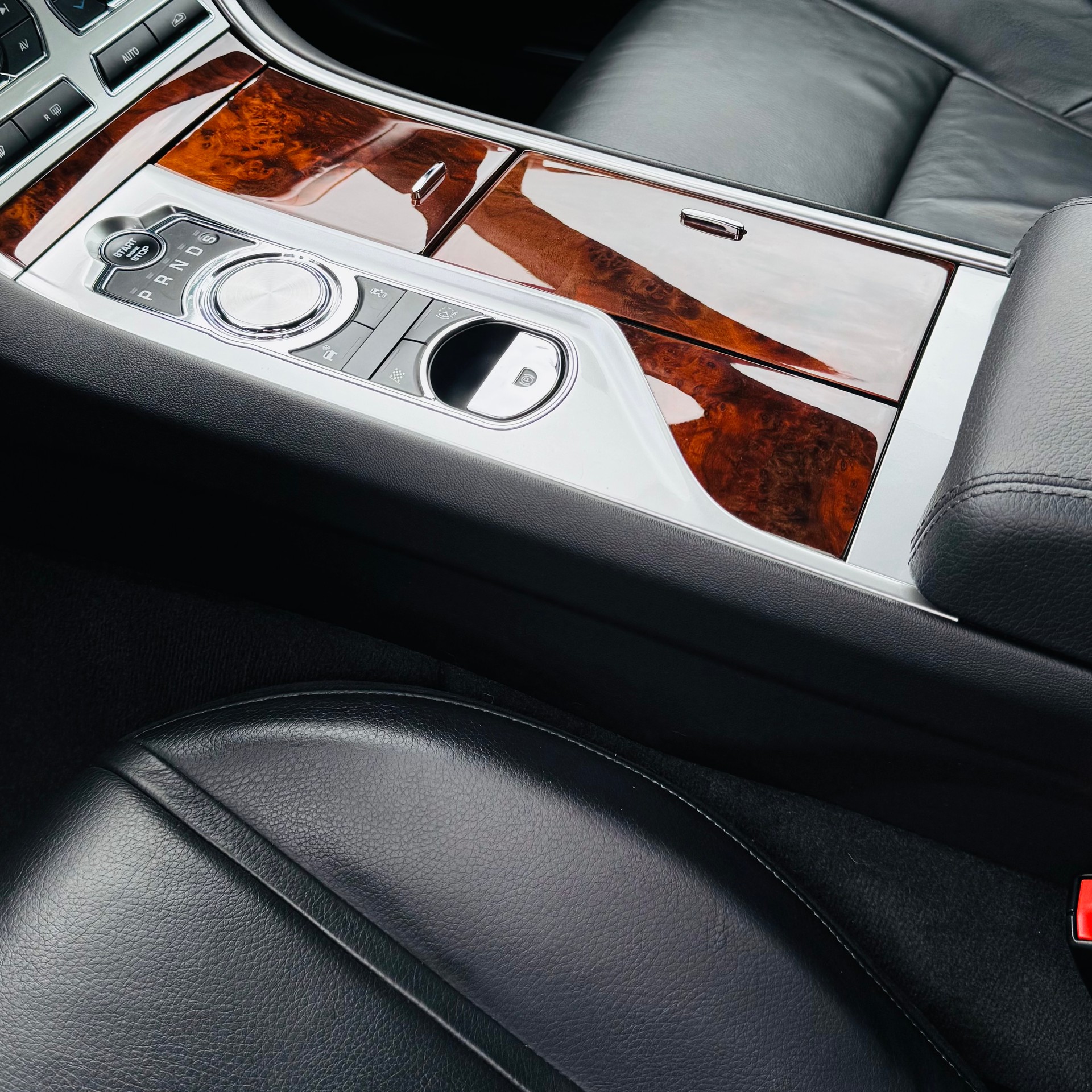JAGUAR XF 3.0 V6 S/C 4x4-image-10