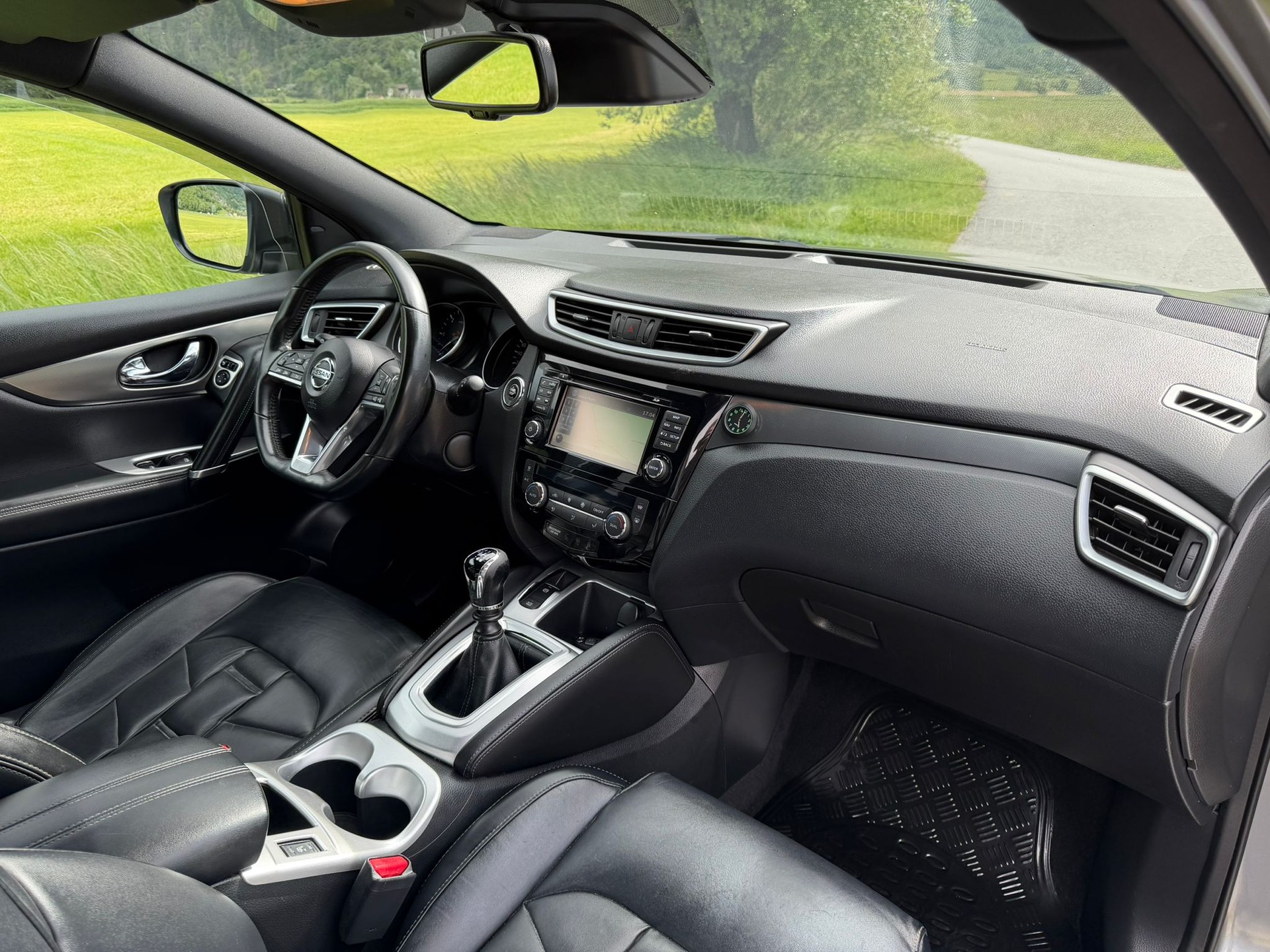 NISSAN Qashqai 1.6 dCi tekna+ ALL-MODE 4x4-image-16