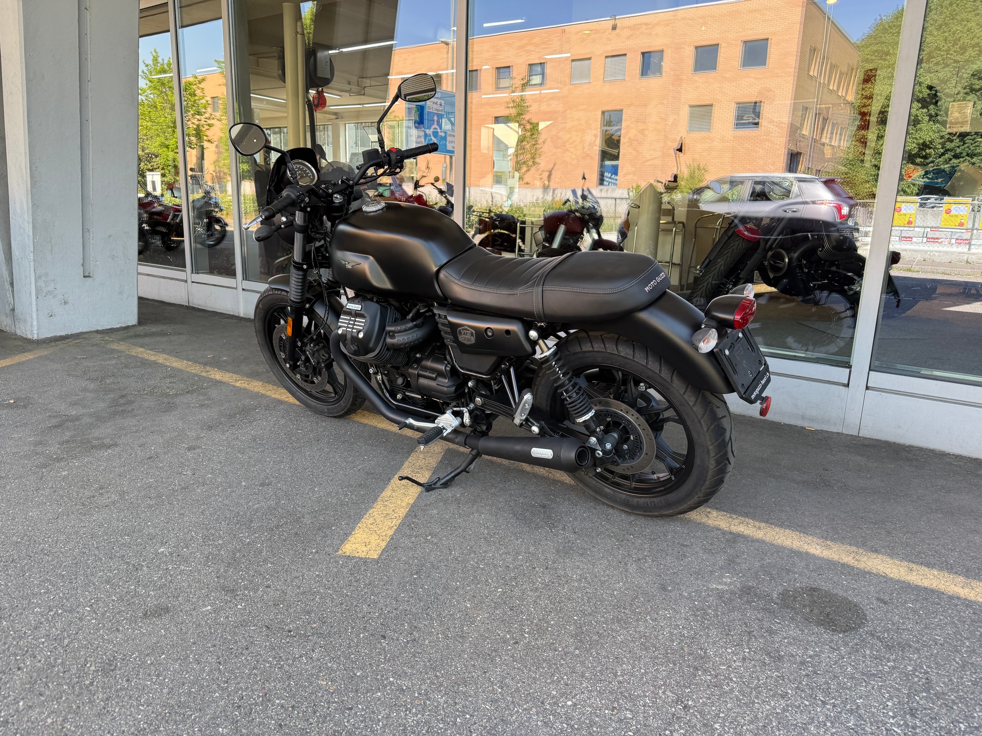 MOTO GUZZI V 7 III Stone-image-7
