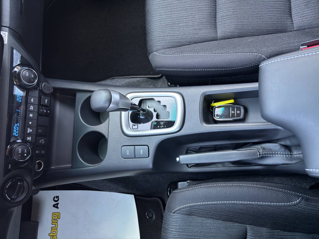 TOYOTA Hi-Lux Double Cab.-Pick-up 2.4 D-4D 150 Comfort-image-11