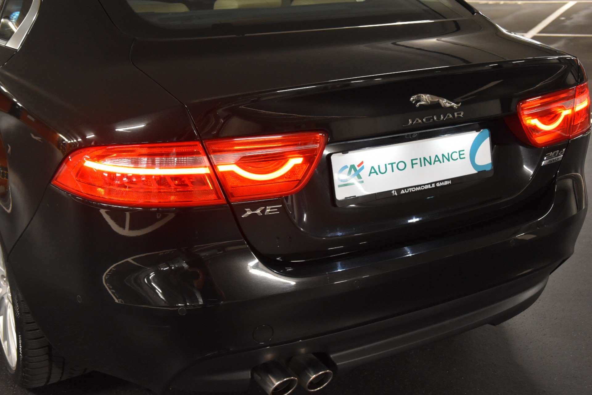 JAGUAR XE 20d Prestige AWD Automat-image-7