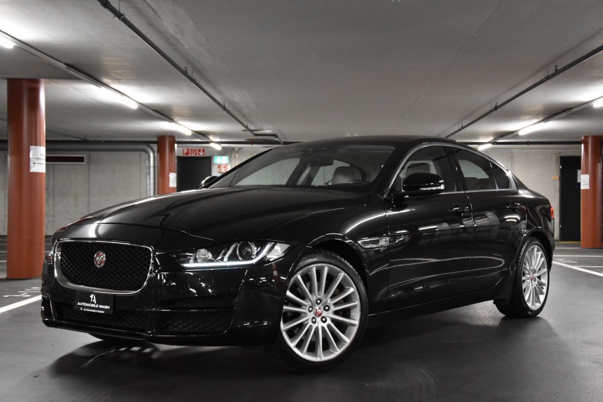 JAGUAR XE 20d Prestige AWD Automat