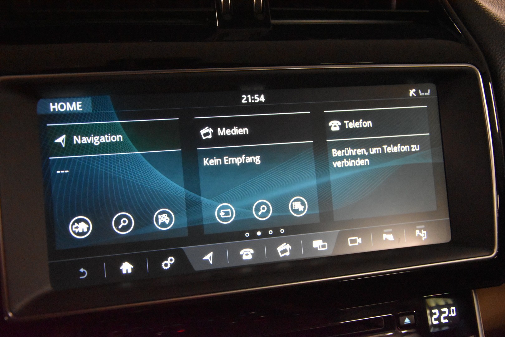 JAGUAR XE 20d Prestige AWD Automat-image-18