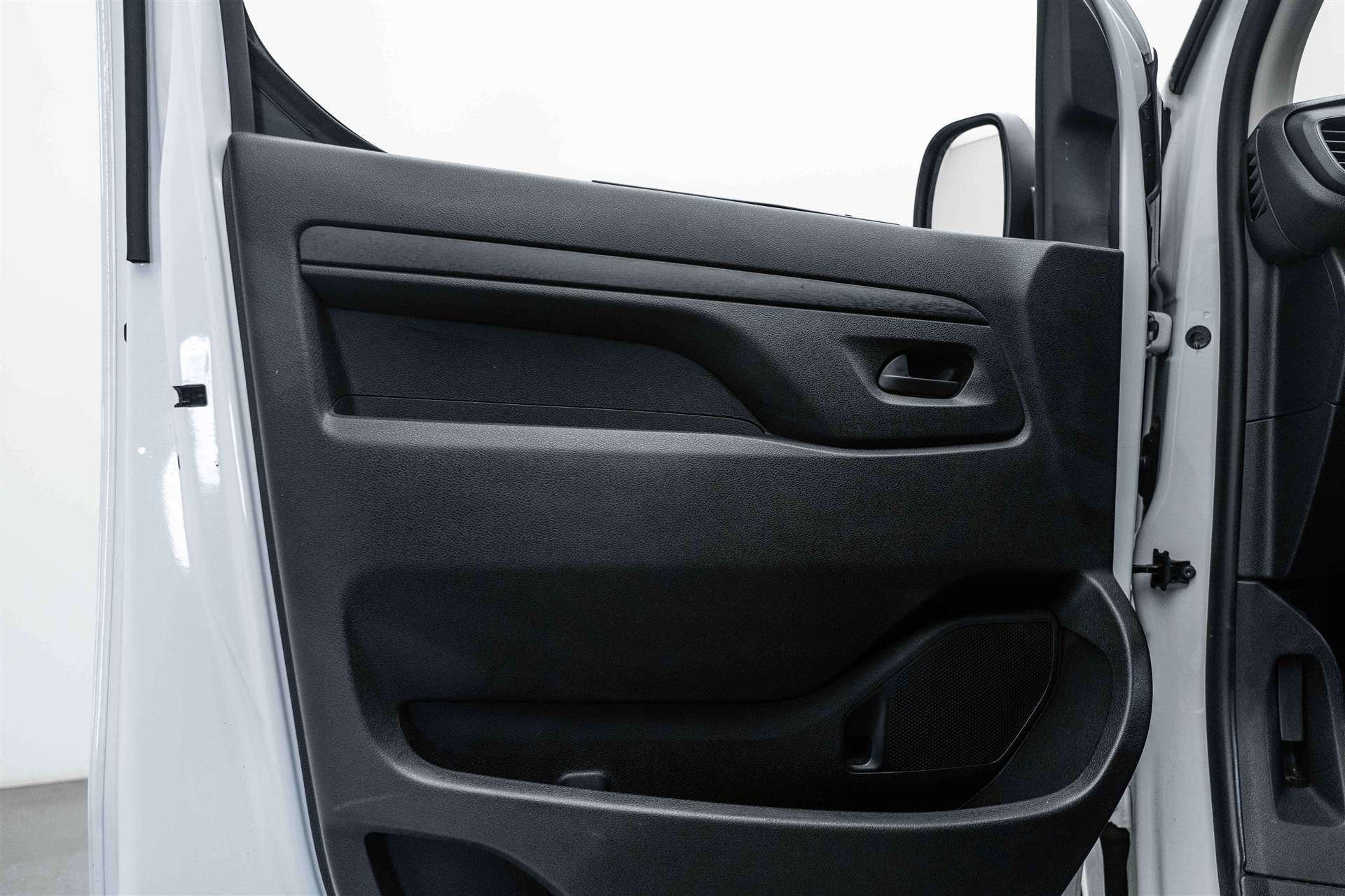 FIAT Scudo 2.0 BlueHDi L2 3-Plätzer EAT-Automat-image-7