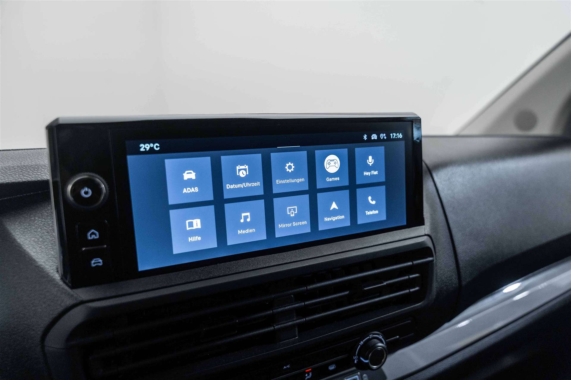 FIAT Scudo 2.0 BlueHDi L2 3-Plätzer EAT-Automat-image-16