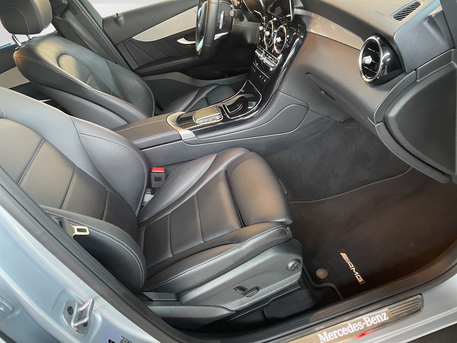 MERCEDES-BENZ GLC 220 d AMG Line 4m-image-8
