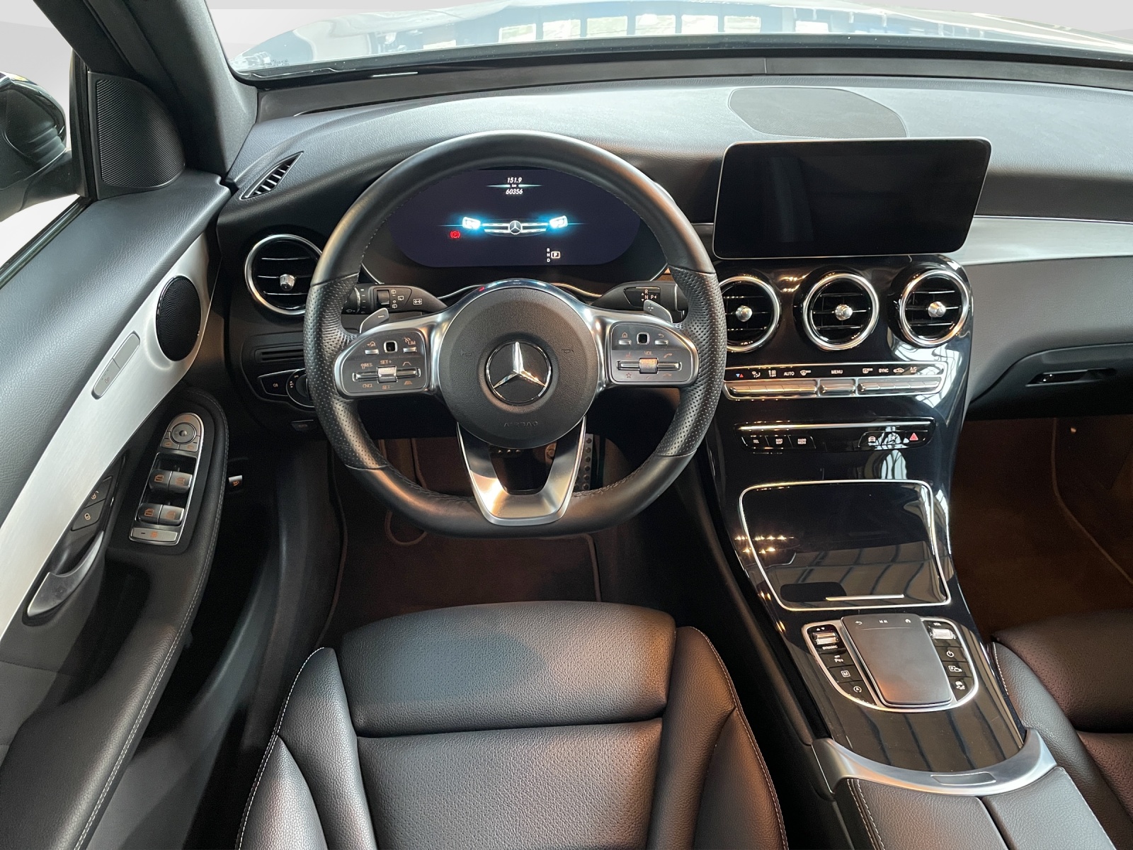 MERCEDES-BENZ GLC 220 d AMG Line 4m-image-7