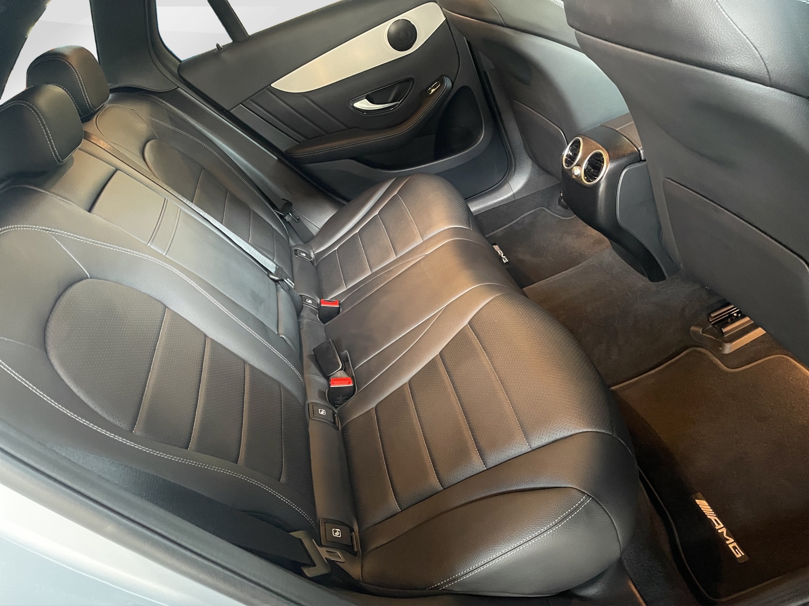 MERCEDES-BENZ GLC 220 d AMG Line 4m-image-9