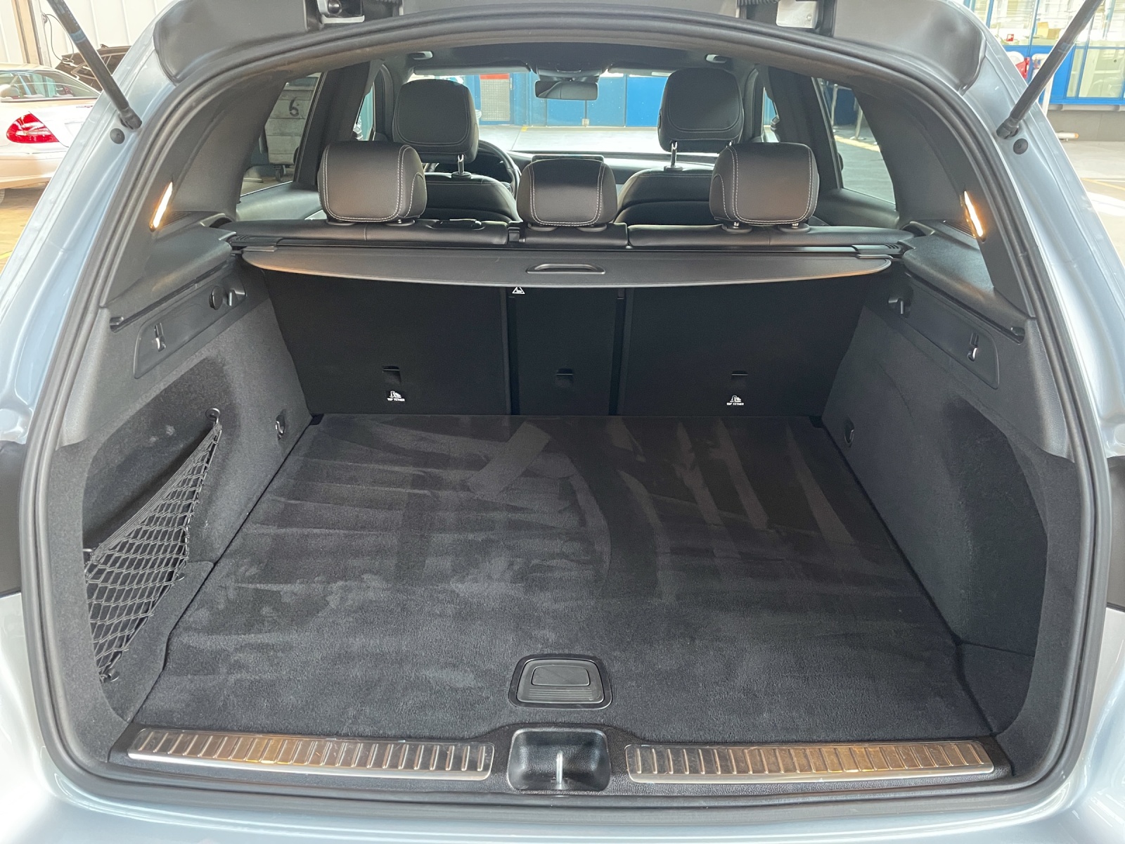 MERCEDES-BENZ GLC 220 d AMG Line 4m-image-10