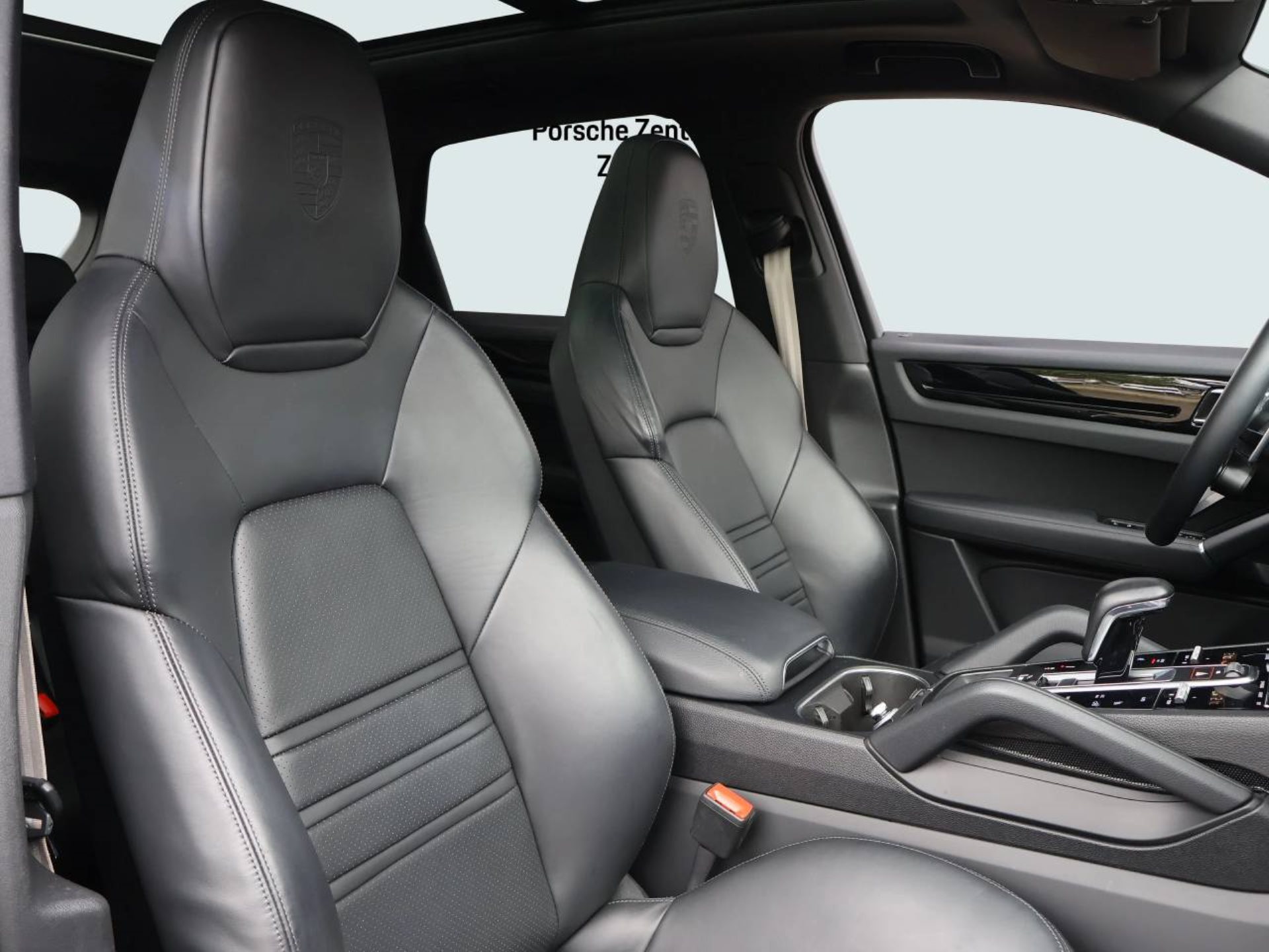 PORSCHE Cayenne E-Hybrid Platinum Edition-image-14
