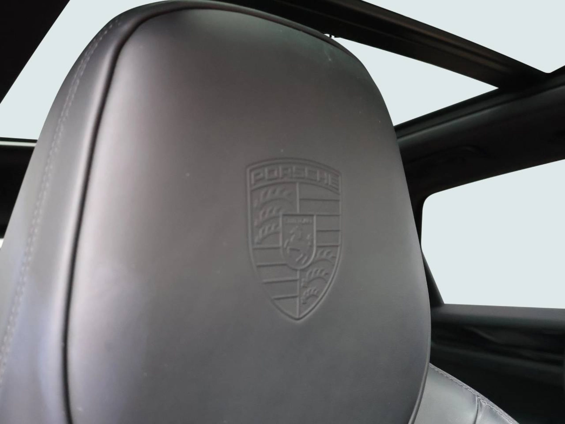 PORSCHE Cayenne E-Hybrid Platinum Edition-image-30
