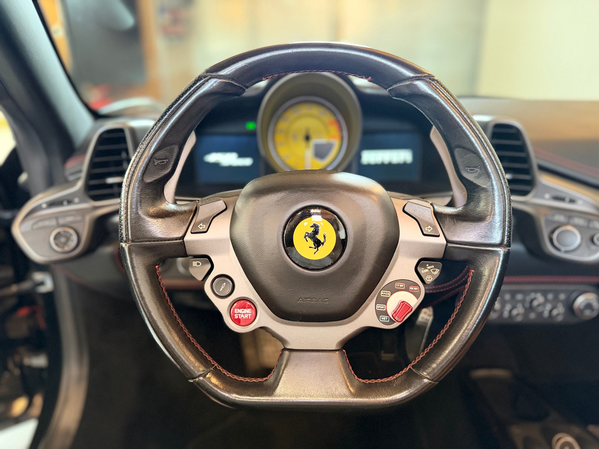 FERRARI 458 Spider Italia 4.5 V8-image-12