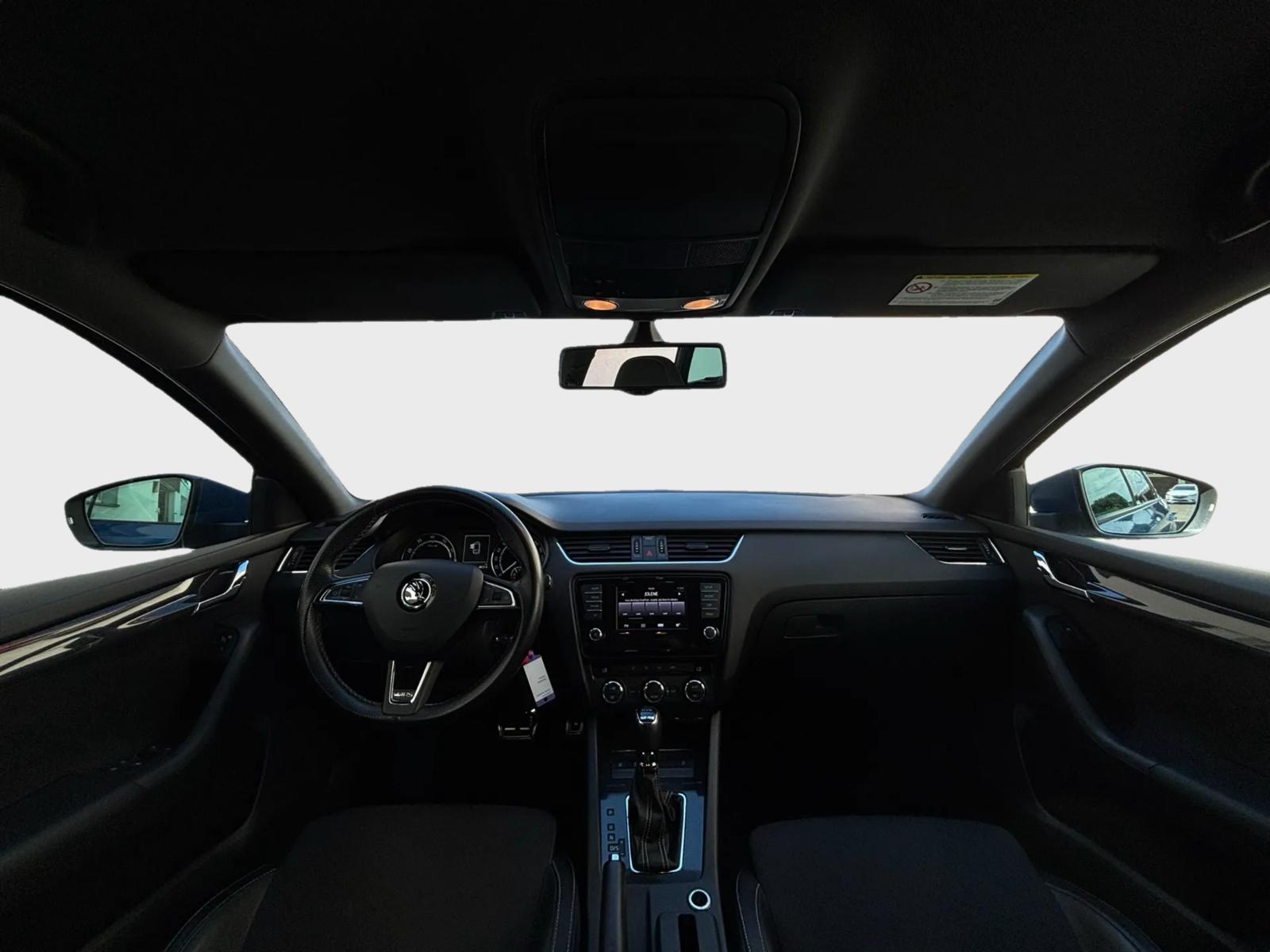 SKODA Octavia Combi 2.0 TSI RS DSG-image-7