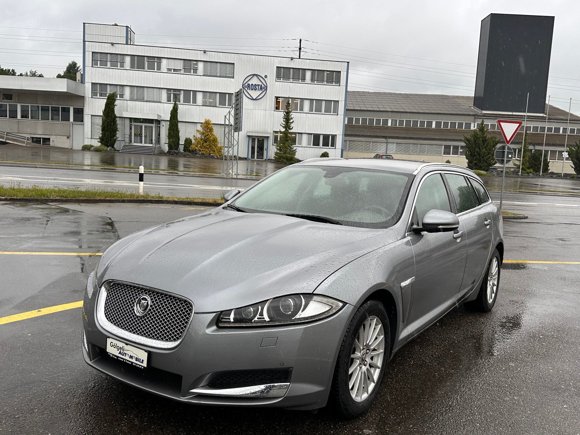 JAGUAR XF Sportbrake 2.2d Premium Luxury-image-15