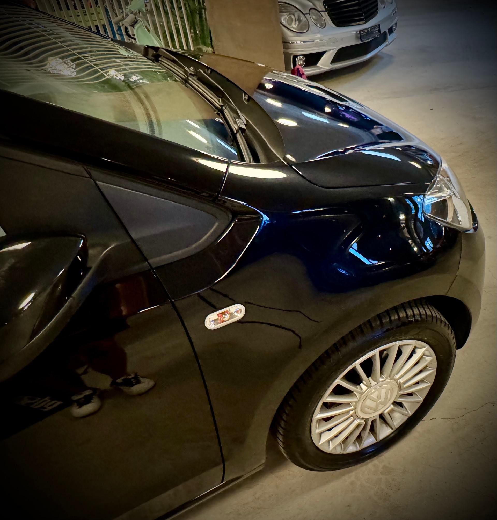 VW Up 1.0 black up Art on Ice ASG-image-6