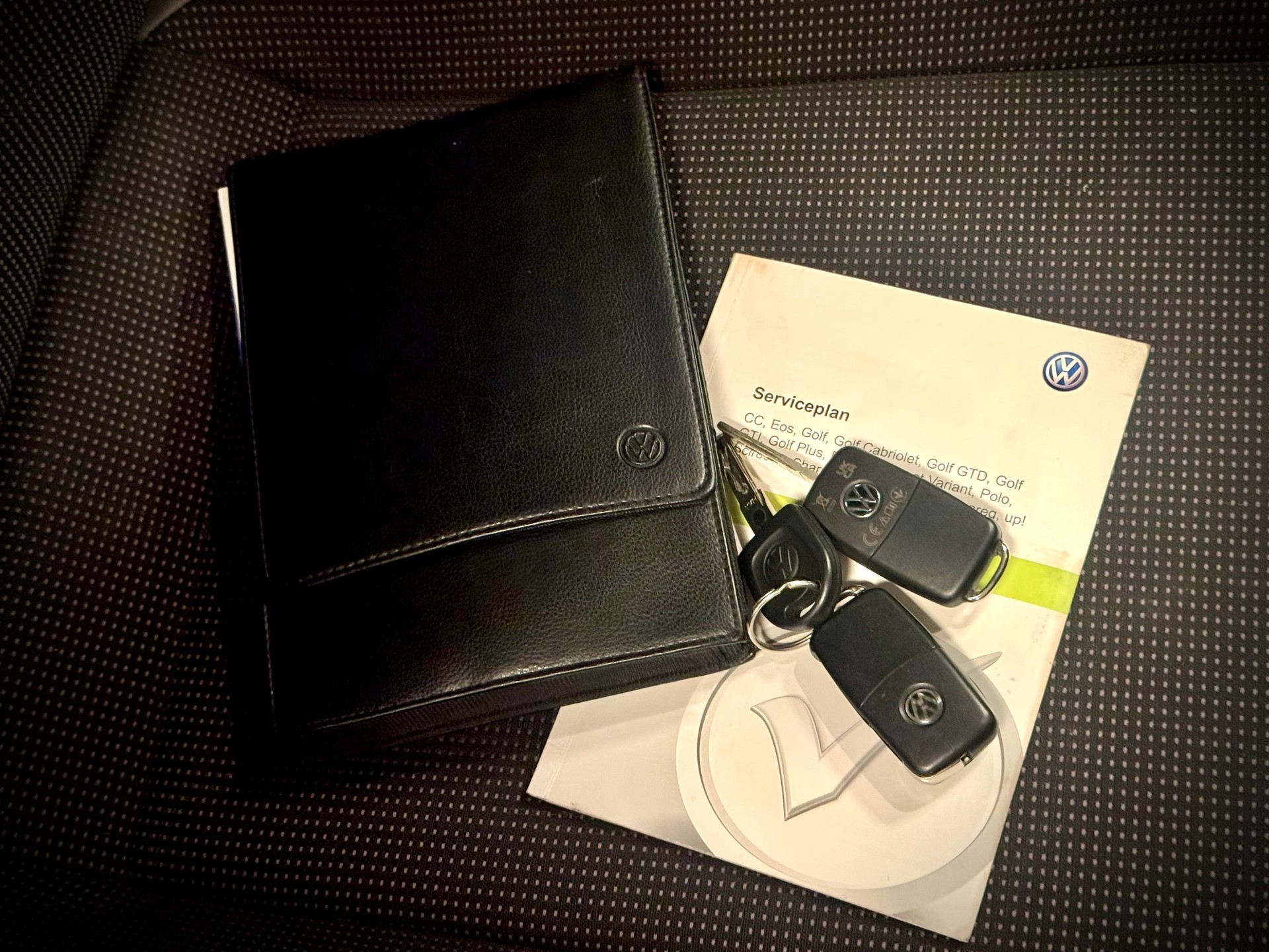 VW Up 1.0 black up Art on Ice ASG-image-25