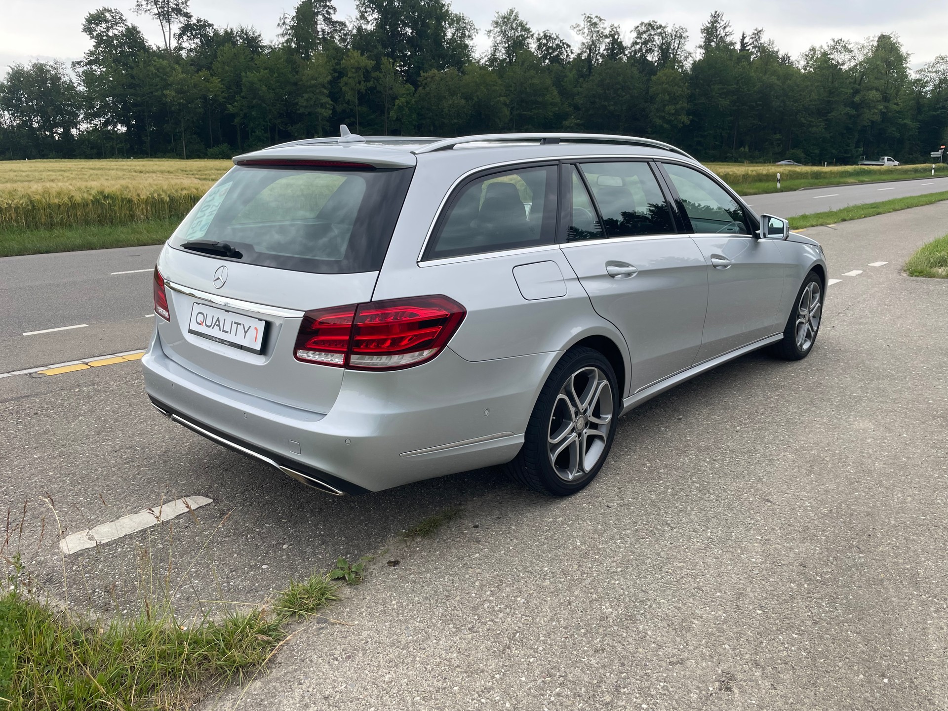 MERCEDES-BENZ E 250 BlueTEC 4Matic 7G-Tronic-image-3