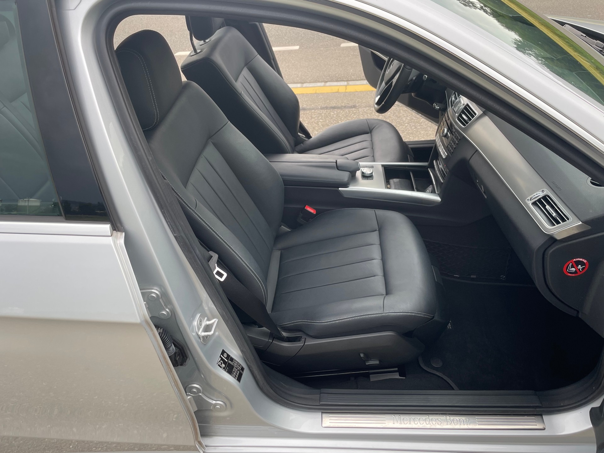 MERCEDES-BENZ E 250 BlueTEC 4Matic 7G-Tronic-image-8