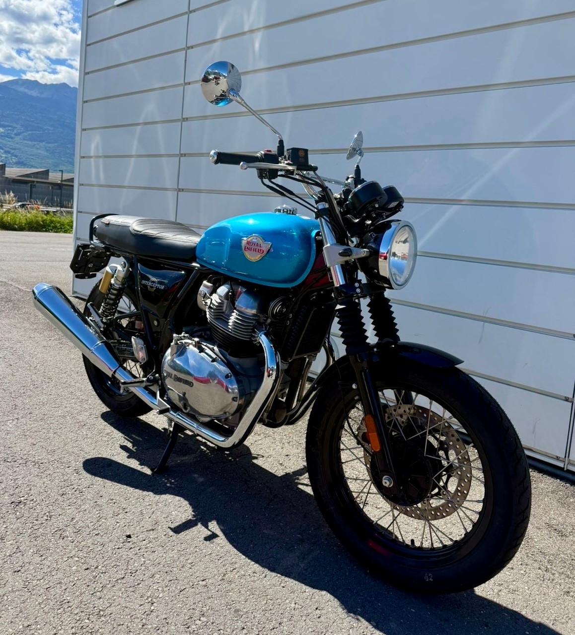 ROYAL ENFIELD Interceptor 650 Standard-image-1