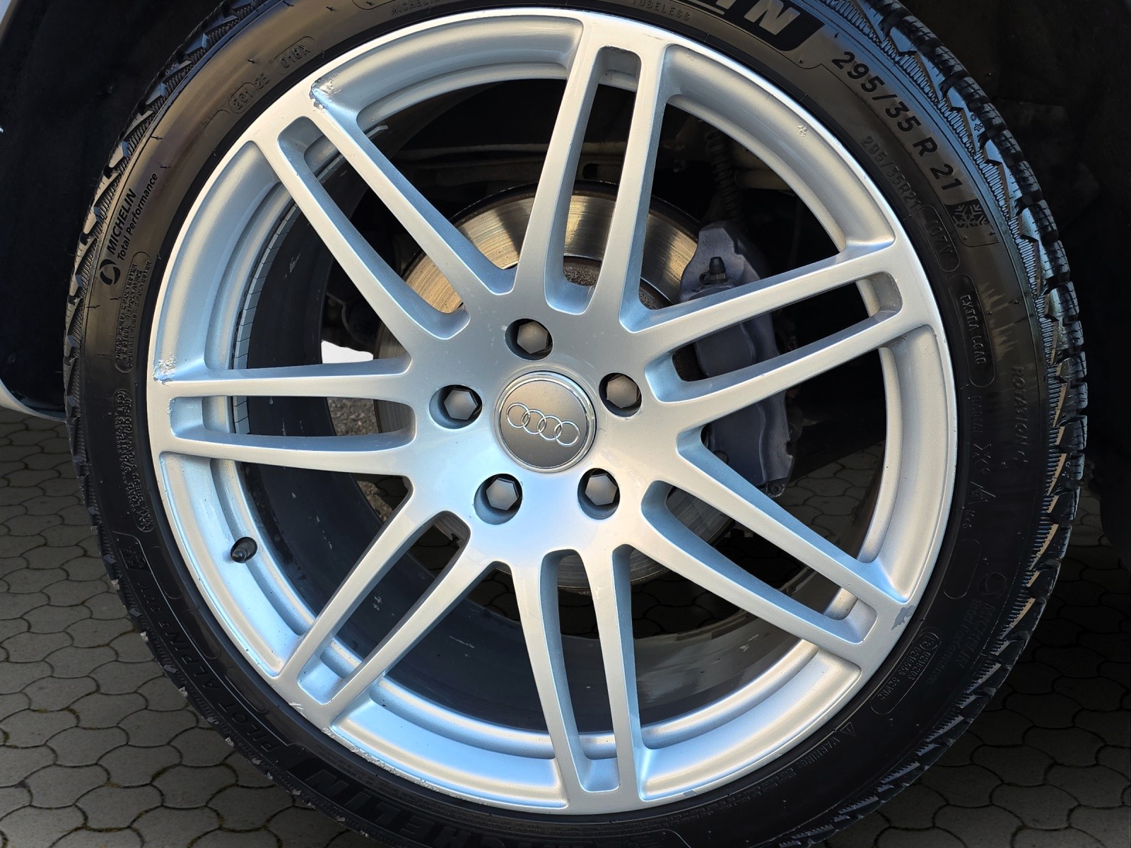 AUDI Q7 3.0 TDI quattro tiptronic 7-Sitzer mit AHK Luftfederung-image-8