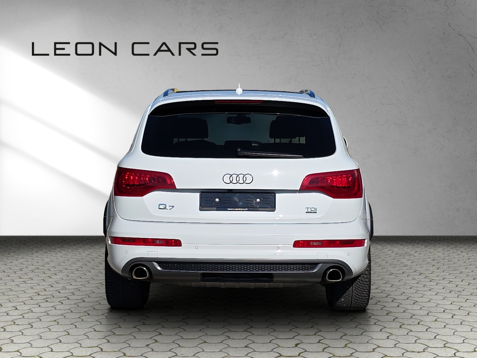 AUDI Q7 3.0 TDI quattro tiptronic 7-Sitzer mit AHK Luftfederung-image-5