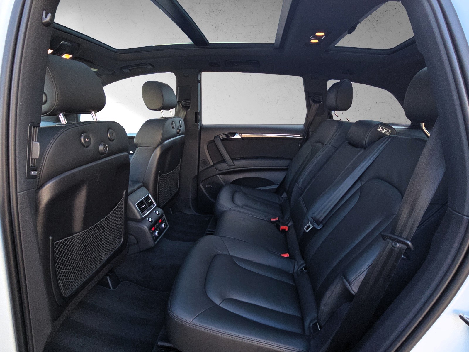 AUDI Q7 3.0 TDI quattro tiptronic 7-Sitzer mit AHK Luftfederung-image-14