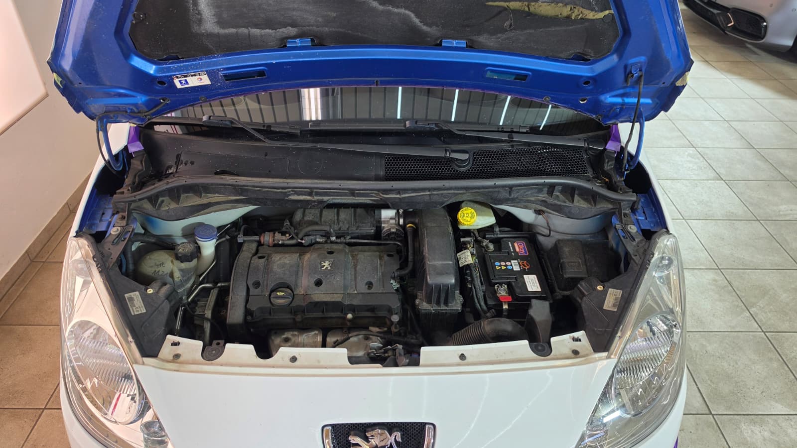 PEUGEOT 1007 1.6 Trendy 2-Tronic Frisch ab MFK und Frisch ab Service-image-12