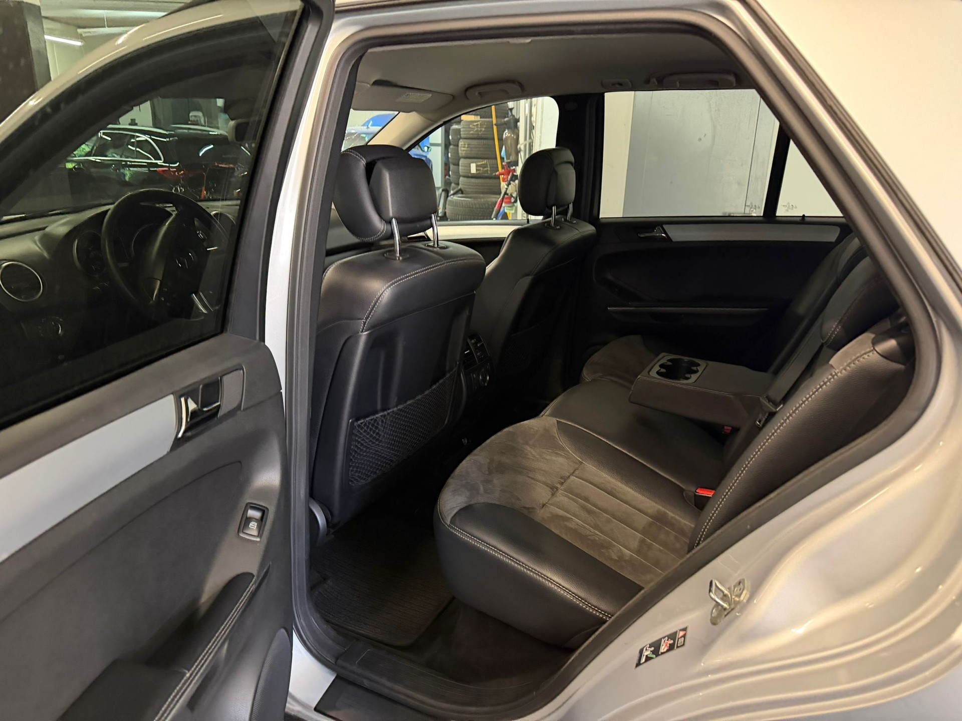 MERCEDES-BENZ ML 280 CDI 4Matic 7G-Tronic-showroom-element-3