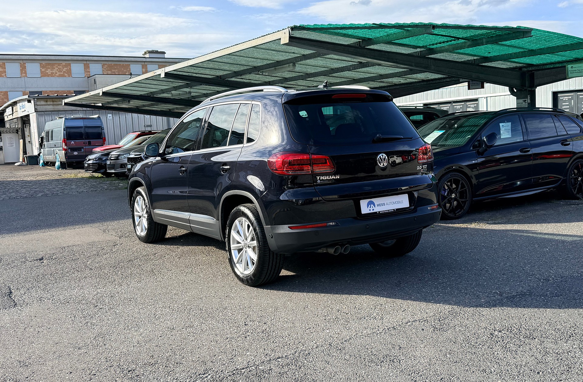 VW Tiguan 2.0 TDI Lounge 4Motion DSG Automat-image-14
