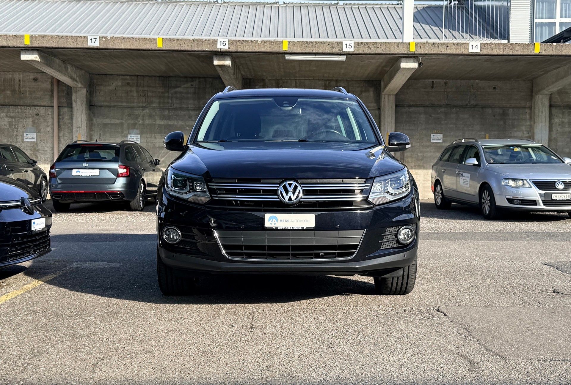 VW Tiguan 2.0 TDI Lounge 4Motion DSG Automat-showroom-element-1