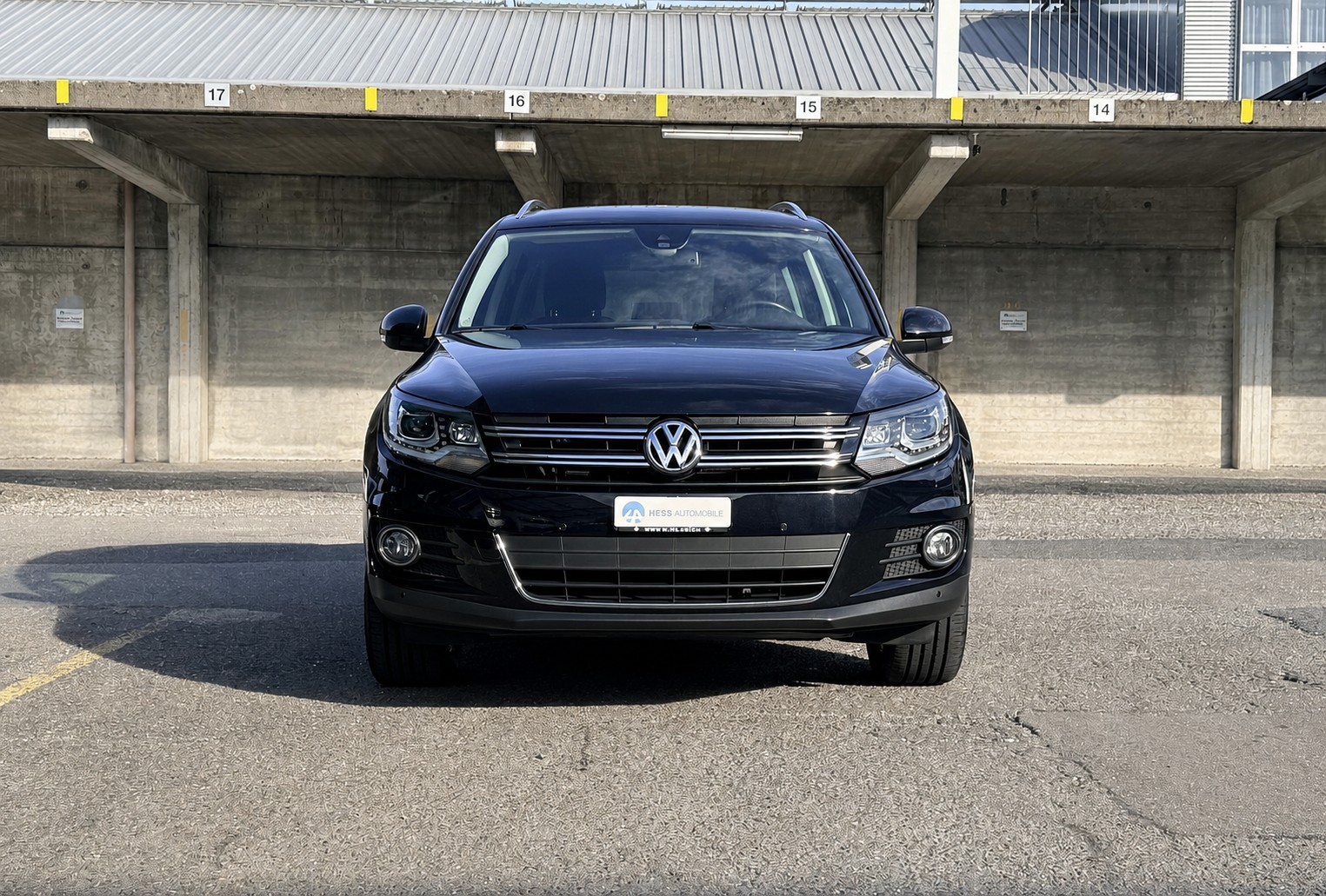 VW Tiguan 2.0 TDI Lounge 4Motion DSG Automat-image-12