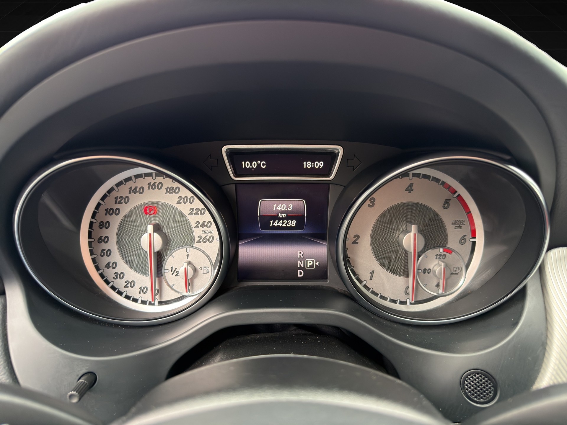 MERCEDES-BENZ GLA 200 CDI Swiss Star Edition 4Matic 7G-DCT-image-14