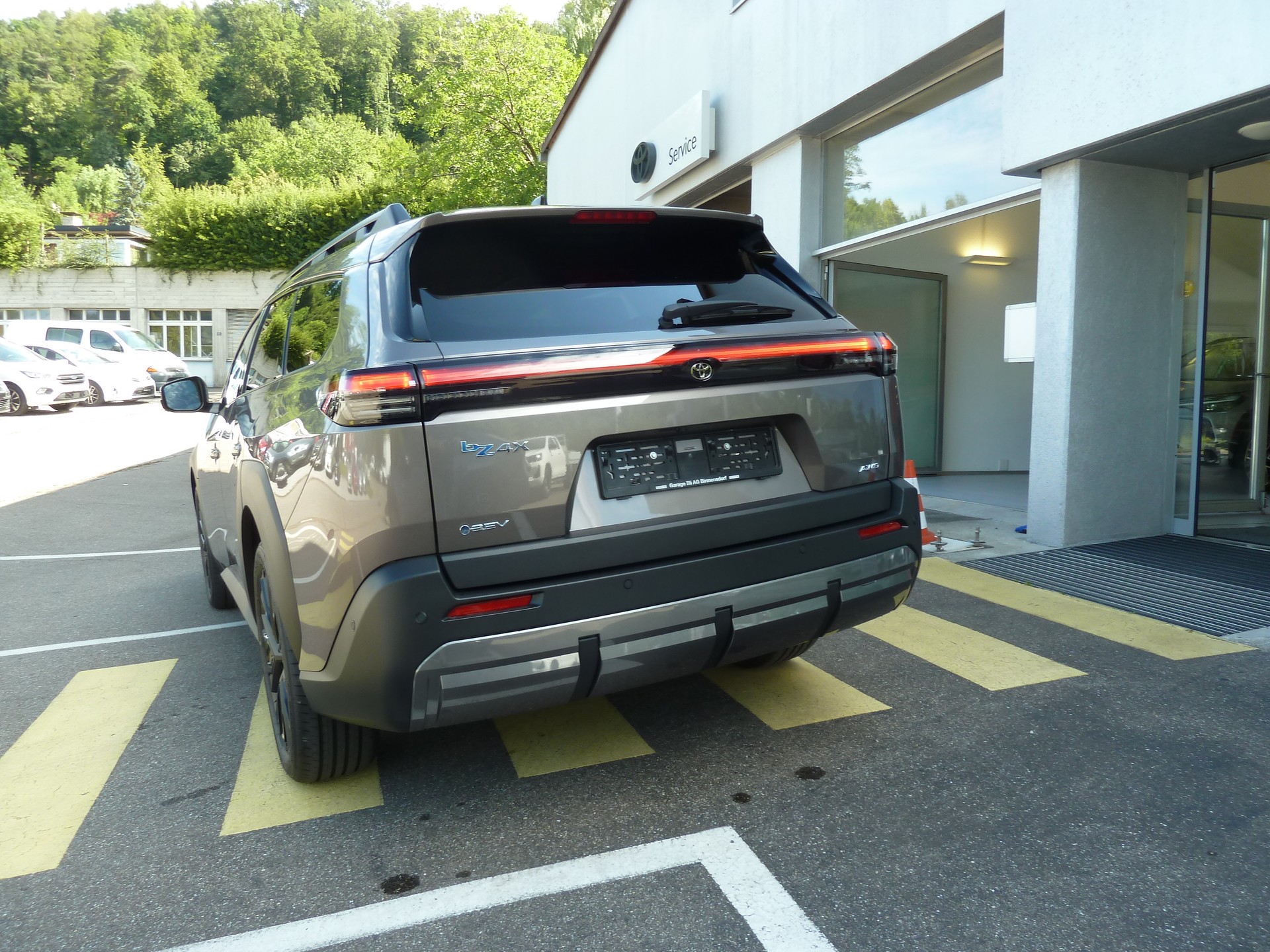 TOYOTA BZ4X TOURING Prmium AWD (4x4)-image-6