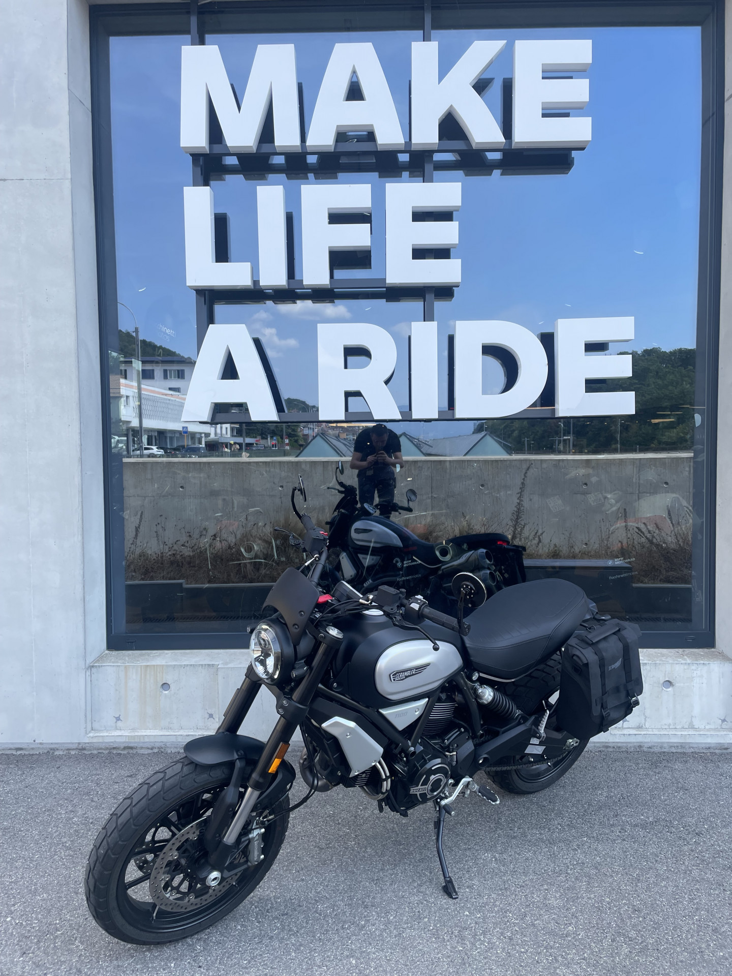 DUCATI Scrambler 1100 Dark Pro-image-3
