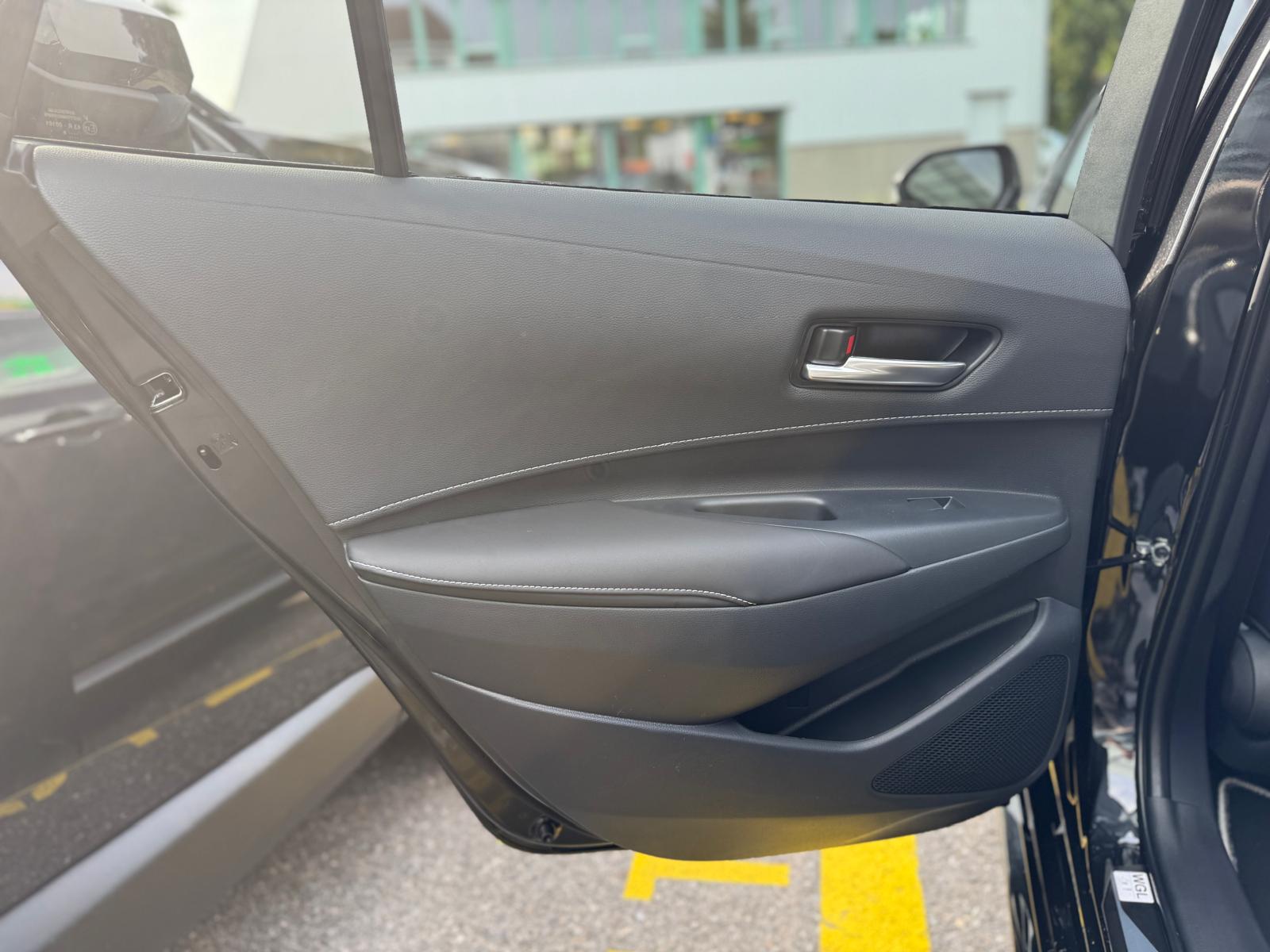 TOYOTA Corolla Touring Sports 1.8 HSD Trend e-CVT-image-13