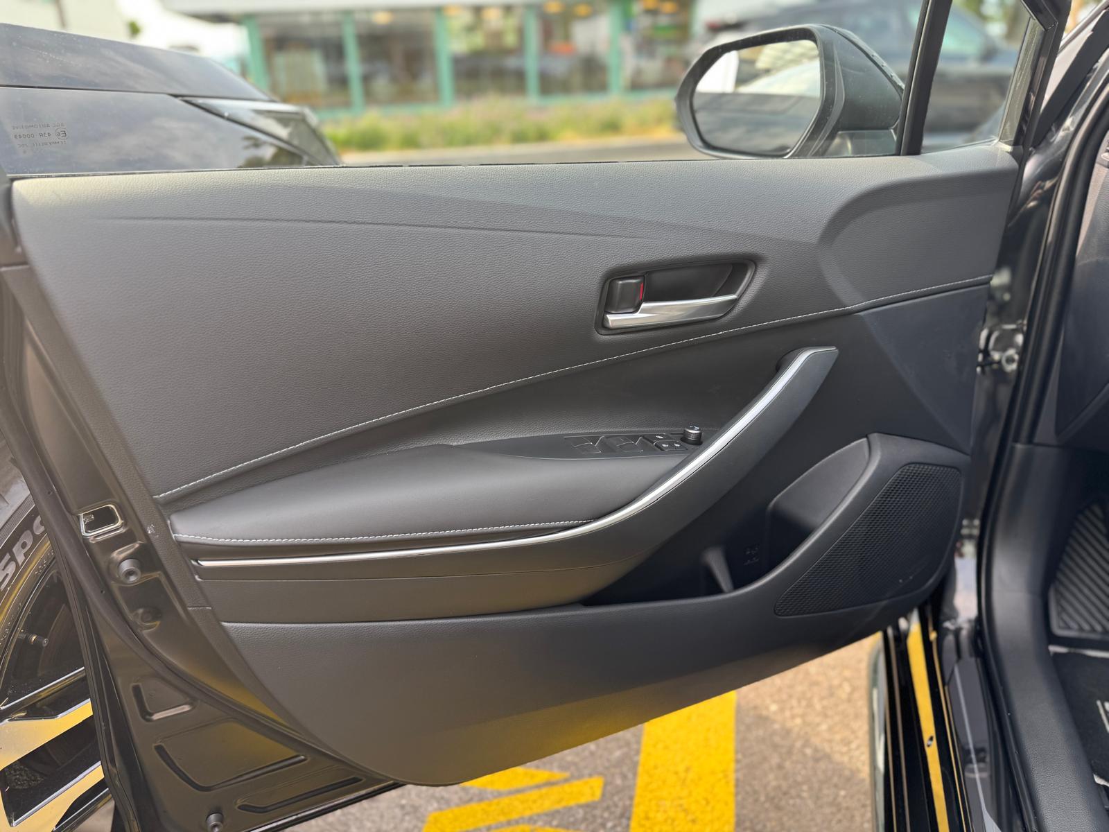 TOYOTA Corolla Touring Sports 1.8 HSD Trend e-CVT-image-9