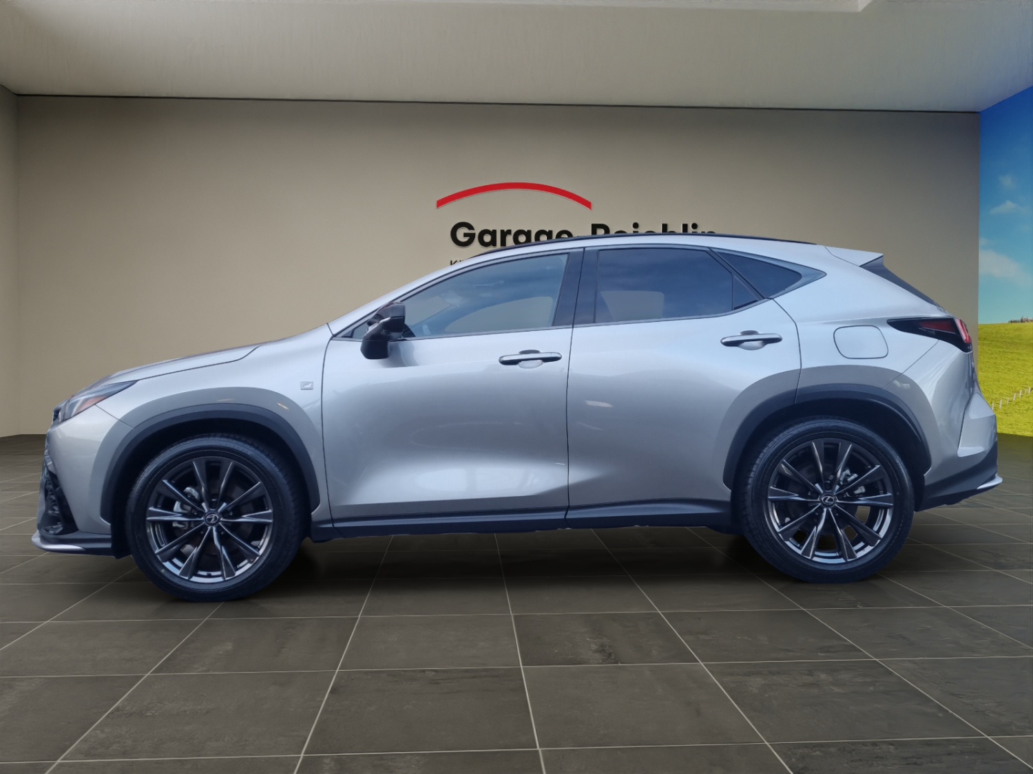 LEXUS NX 350h F-Sport-showroom-element-1