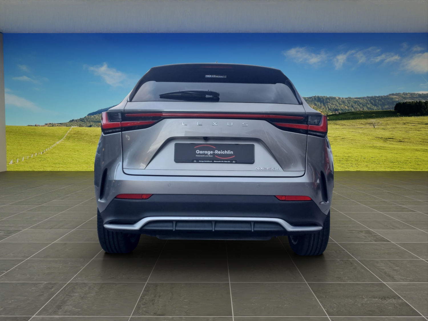 LEXUS NX 350h F-Sport-showroom-element-3
