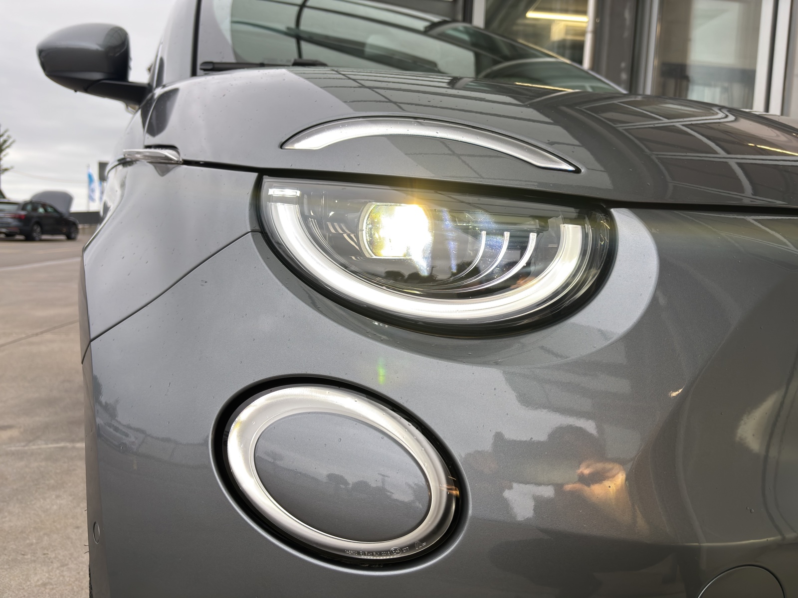FIAT 500 electric 87 kW La Prima mit Panorama-Glasdach-image-8