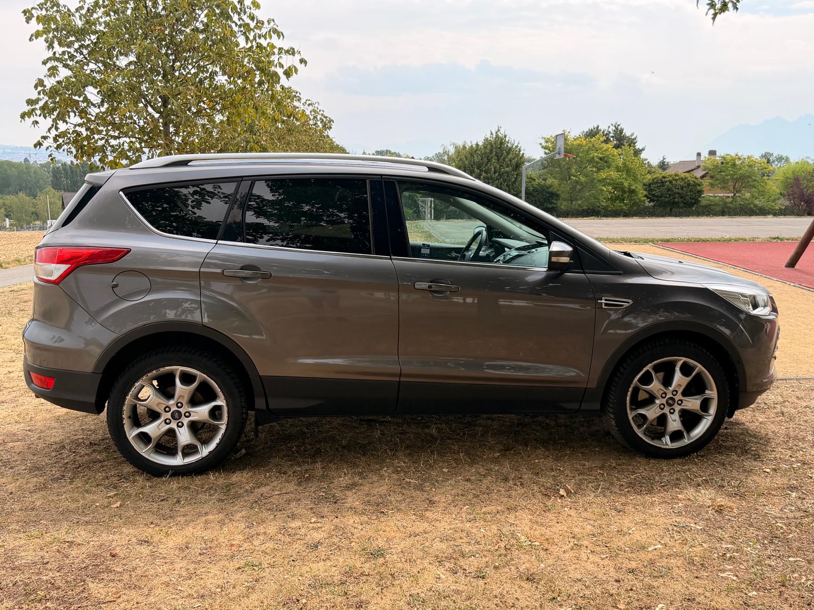 FORD Kuga 2.0 TDCi Titanium 4WD PowerShift-image-7