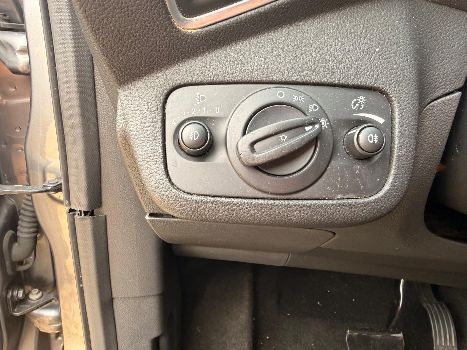 FORD Kuga 2.0 TDCi Titanium 4WD PowerShift-image-12