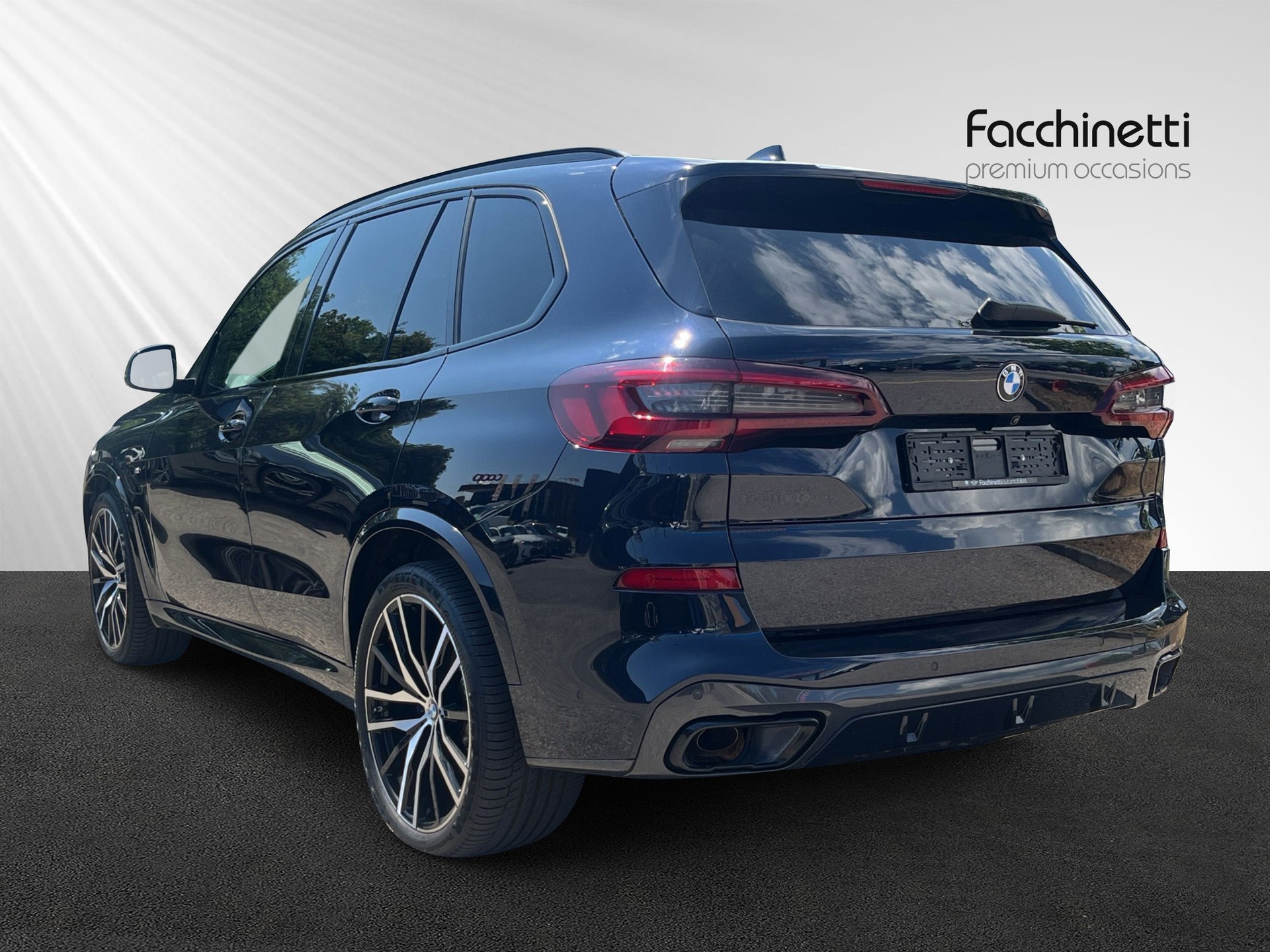 BMW X5 xDrive45e M Sport Steptronic-showroom-element-2