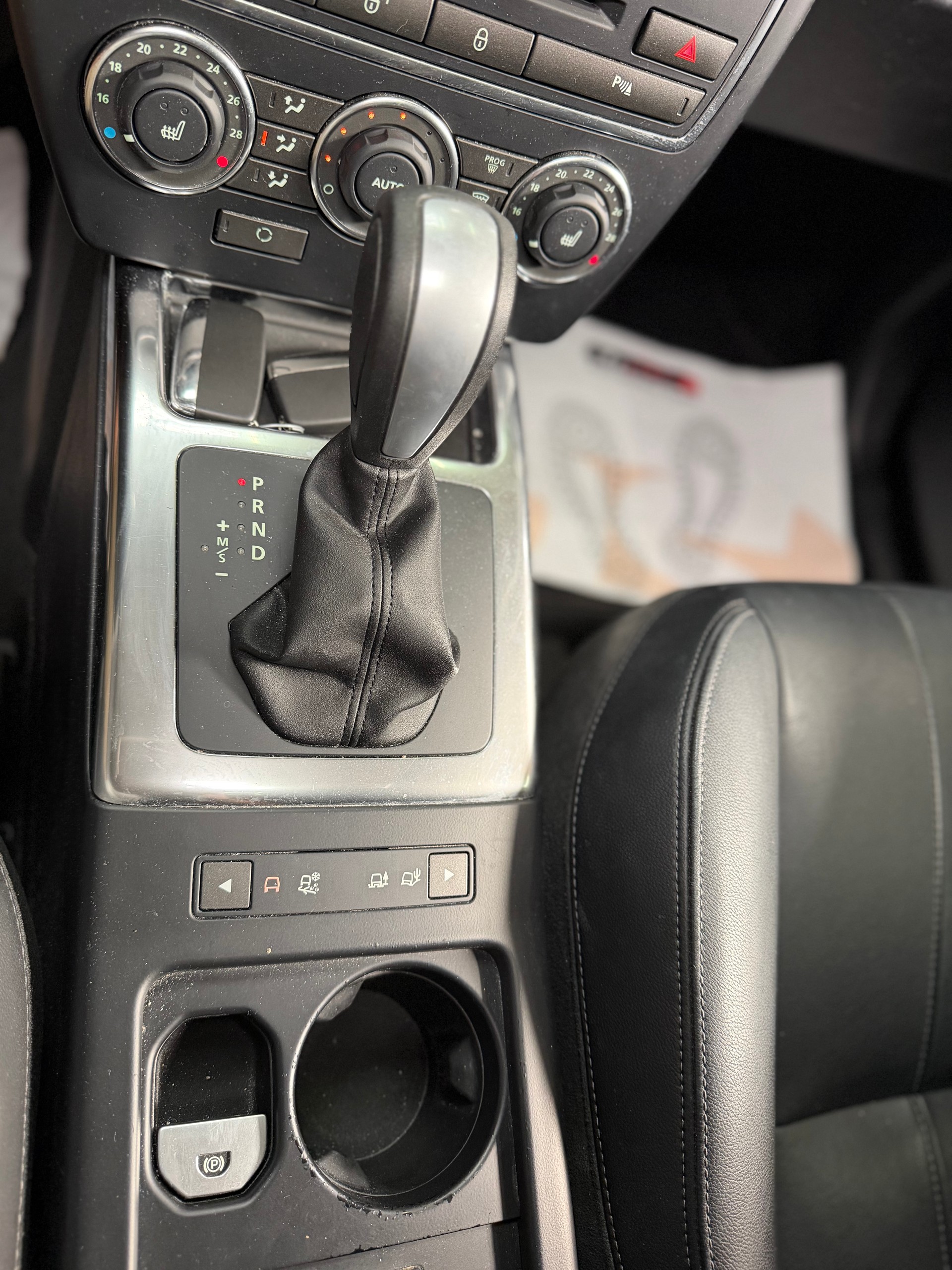 LAND ROVER Freelander 2.2 SD4 HSE Automatic-image-11