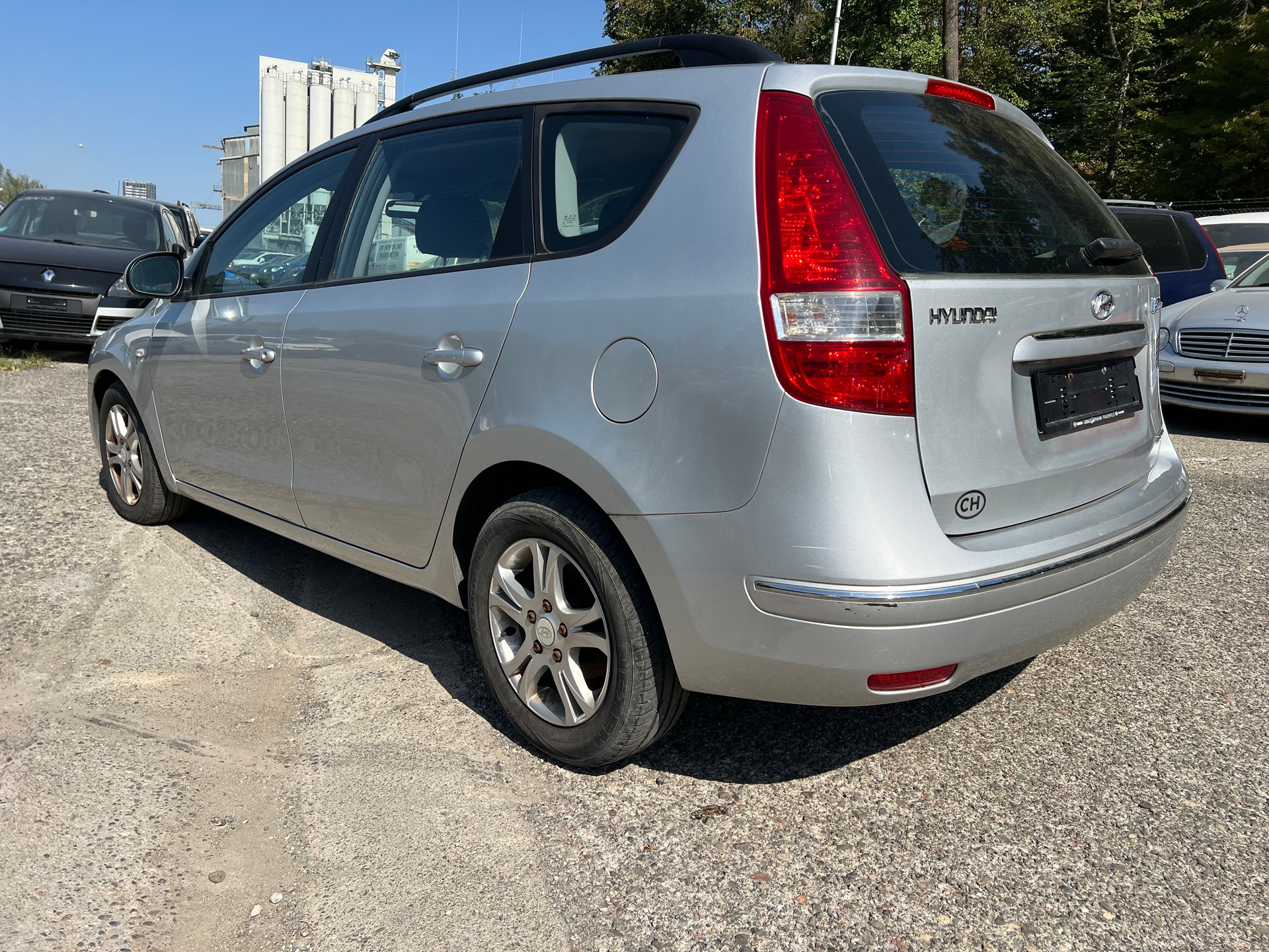 HYUNDAI i30 Wagon 1.6 CRDi Style Automatic-image-3